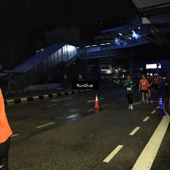 Runner Photo 7905346