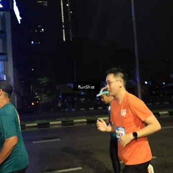 Runner Photo 7905354