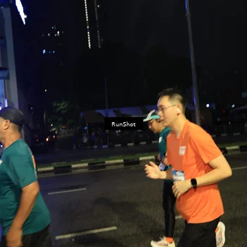 Runner Photo 7905358