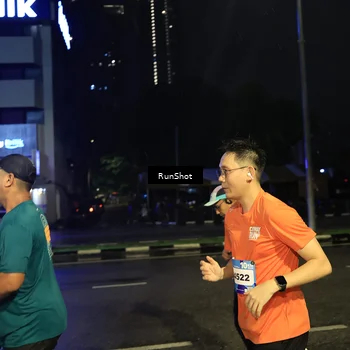 Runner Photo 7905359