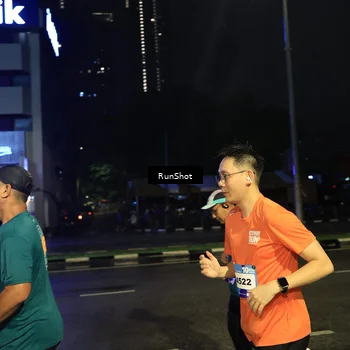 Runner Photo 7905361