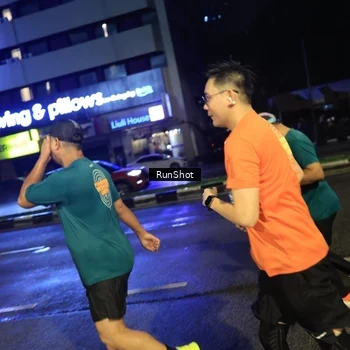 Runner Photo 7905374