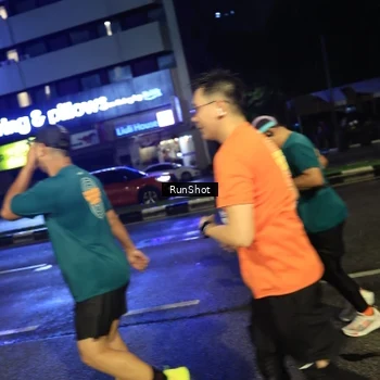 Runner Photo 7905375