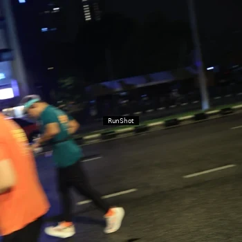 Runner Photo 7905380