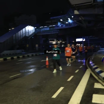 Runner Photo 7905389