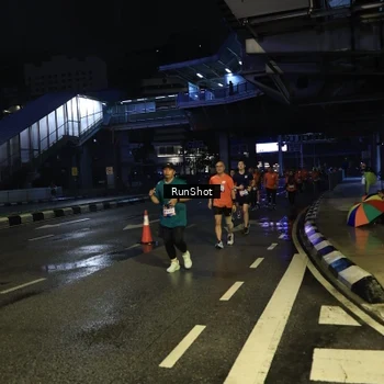 Runner Photo 7905392