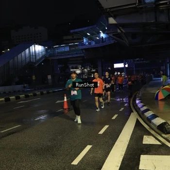 Runner Photo 7905395