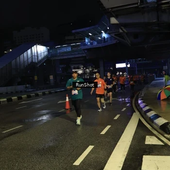 Runner Photo 7905396