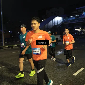 Runner Photo 7905403
