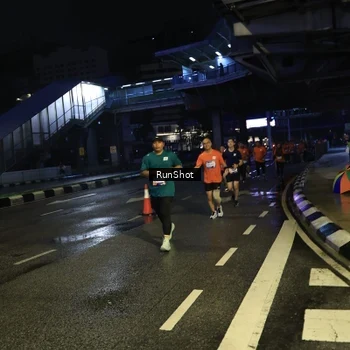 Runner Photo 7905404
