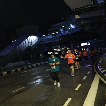 Runner Photo 7905405
