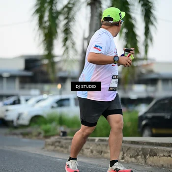 Runner Photo 7905417