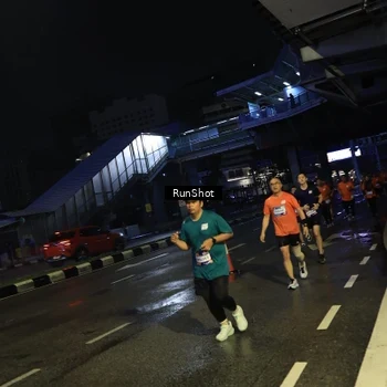 Runner Photo 7905419