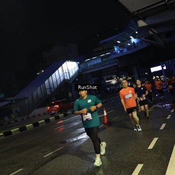 Runner Photo 7905429