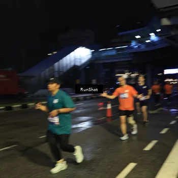 Runner Photo 7905446