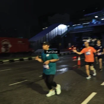 Runner Photo 7905448