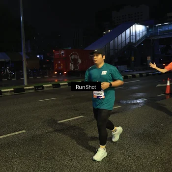 Runner Photo 7905458