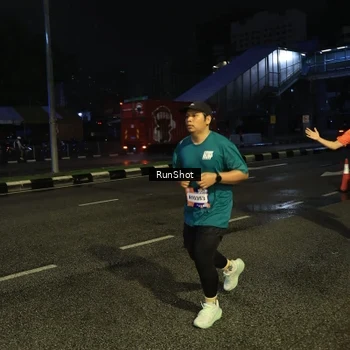 Runner Photo 7905459