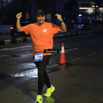 Runner Photo 7905460
