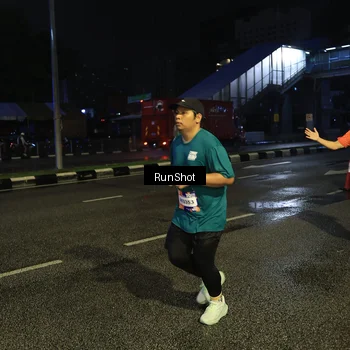 Runner Photo 7905464