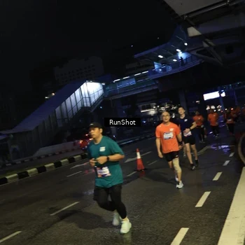 Runner Photo 7905465