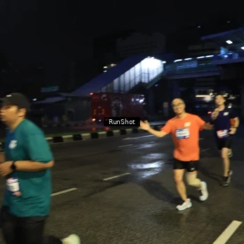 Runner Photo 7905471