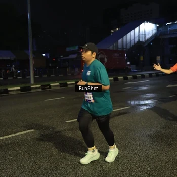 Runner Photo 7905472