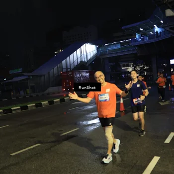 Runner Photo 7905483