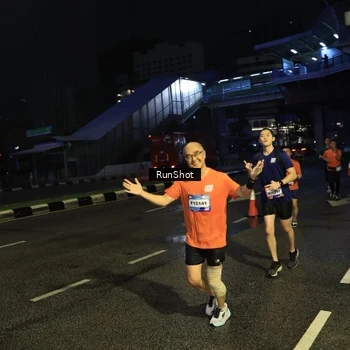 Runner Photo 7905491