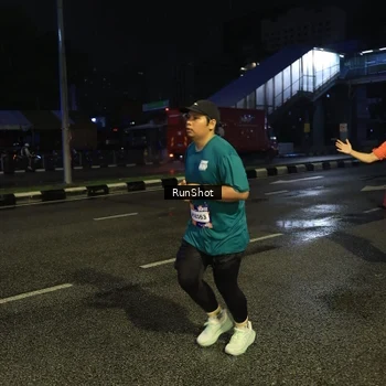 Runner Photo 7905494