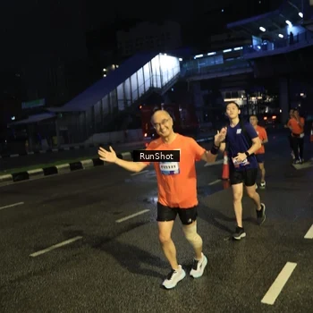 Runner Photo 7905495