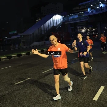 Runner Photo 7905500