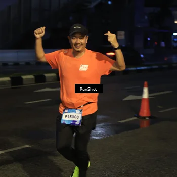 Runner Photo 7905509