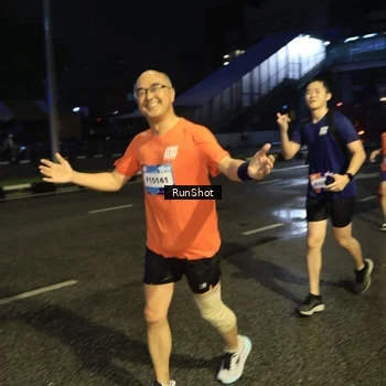 Runner Photo 7905523