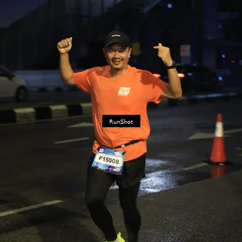 Runner Photo 7905526
