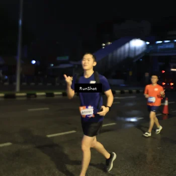 Runner Photo 7905534