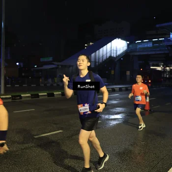 Runner Photo 7905537
