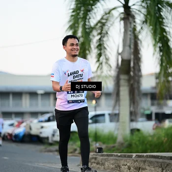 Runner Photo 7905541