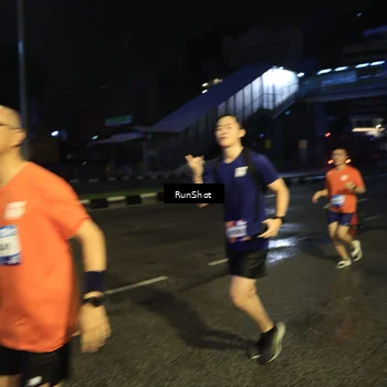 Runner Photo 7905542