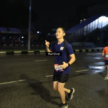 Runner Photo 7905549