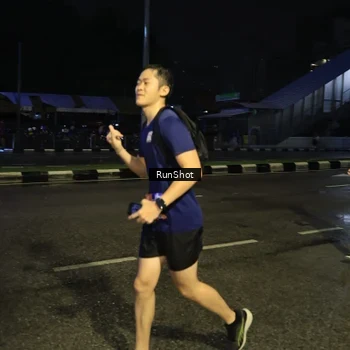 Runner Photo 7905550