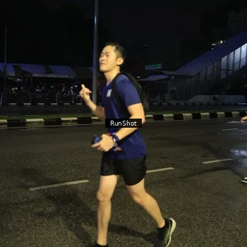Runner Photo 7905552