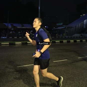 Runner Photo 7905554