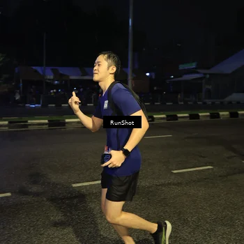 Runner Photo 7905557