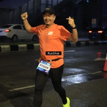 Runner Photo 7905577