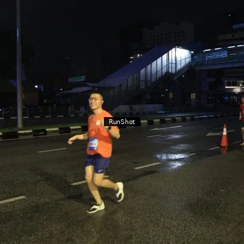 Runner Photo 7905582