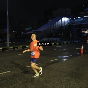 Runner Photo 7905584