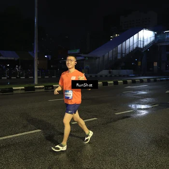 Runner Photo 7905591
