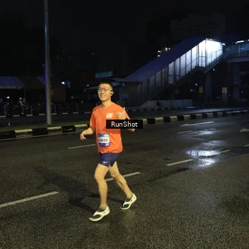 Runner Photo 7905593