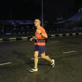 Runner Photo 7905607